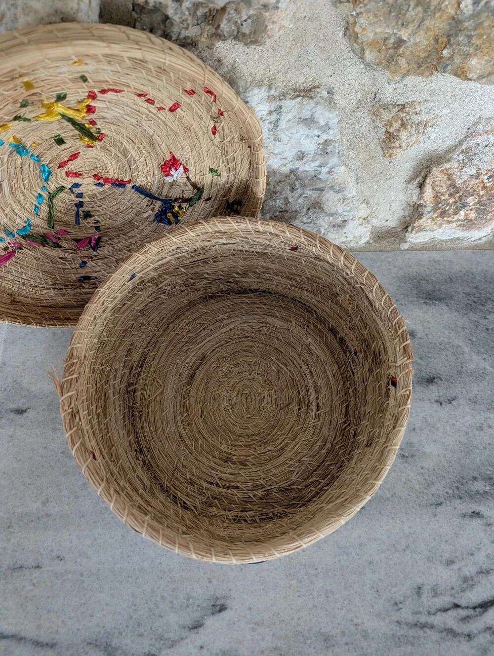 VINTAGE SEAGRASS lidded basket